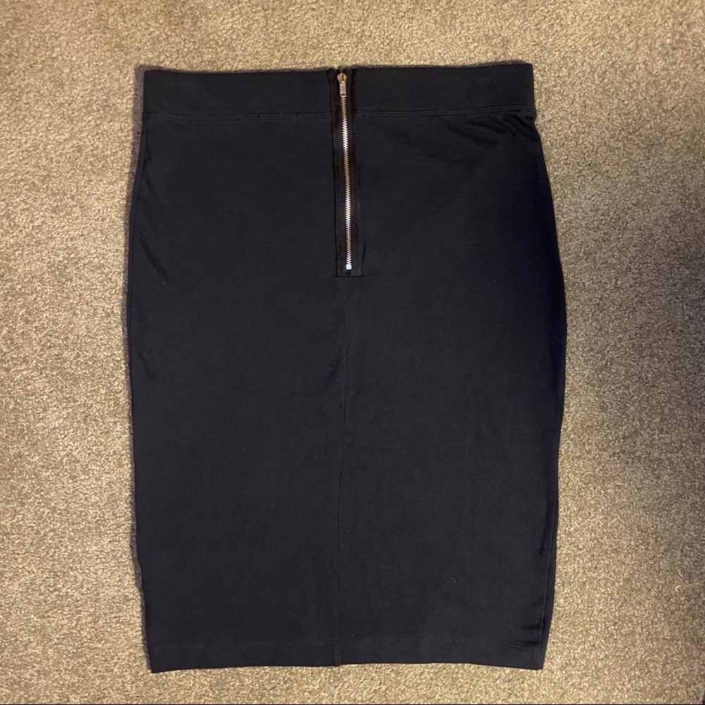 🌵3/$20 Gap Navy Skirt